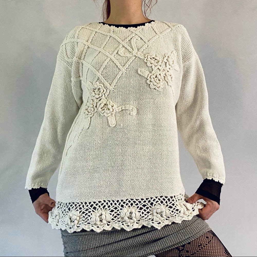 colleen’s collectibles vintage white rami floral 3/4” sleeve sweater size sm